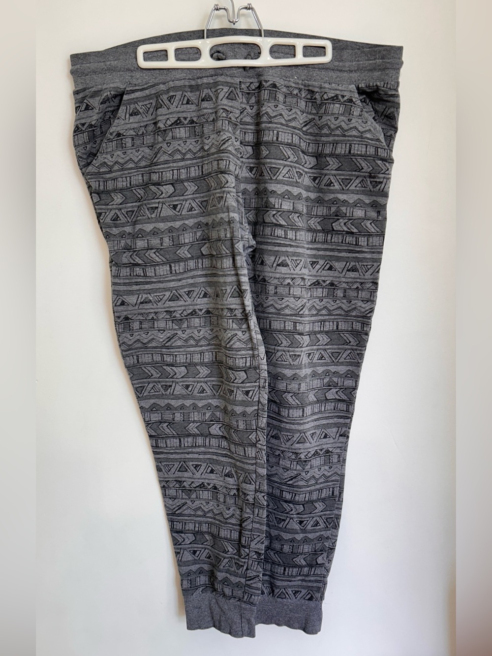 ATMOSPHERE TRIBAL DESIGN JOGGERS